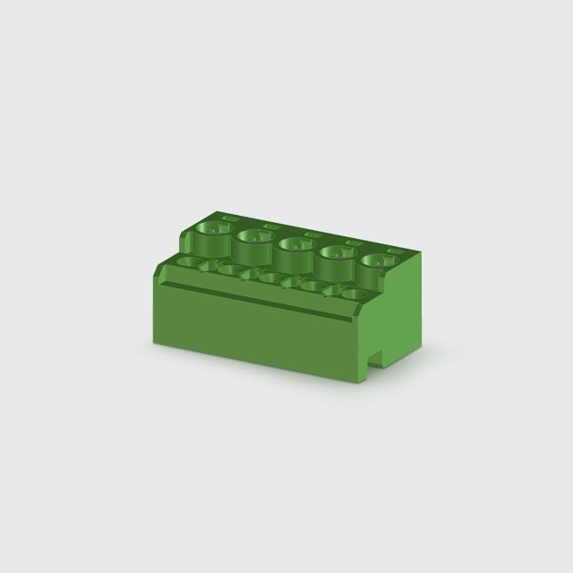 Pluggable terminal block with adapted housing shape according to customer specifications